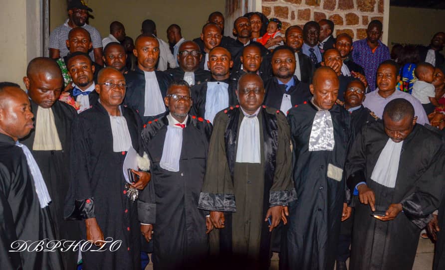 Justice: plus de 20 avocats dont le député Emery Okundji prêtent serment à Inongo dans la province de Mai-ndombe.