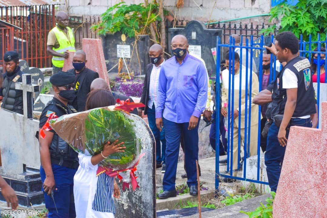 Kinshasa : Gentiny Ngobila annonce l’erection d’un monument en mémoire de Luambo Makiadi, Tabu Ley et Verkys Kiamwangana.