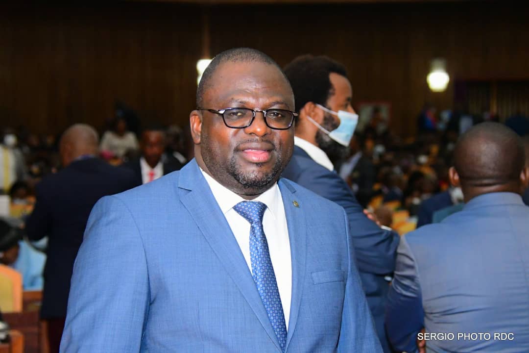 Programme du gouvernement : Bertin Mubonzi insiste sur l’amélioration des conditions des militaires et policiers ainsi qu’une diplomatie offensive