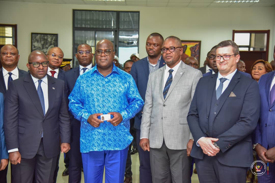 RDC: En présence du chef de l’État et du premier ministre, le VPM Peter Kazadi lance l’opération de délivrance de la Carte d’Identité Nationale (CIN)