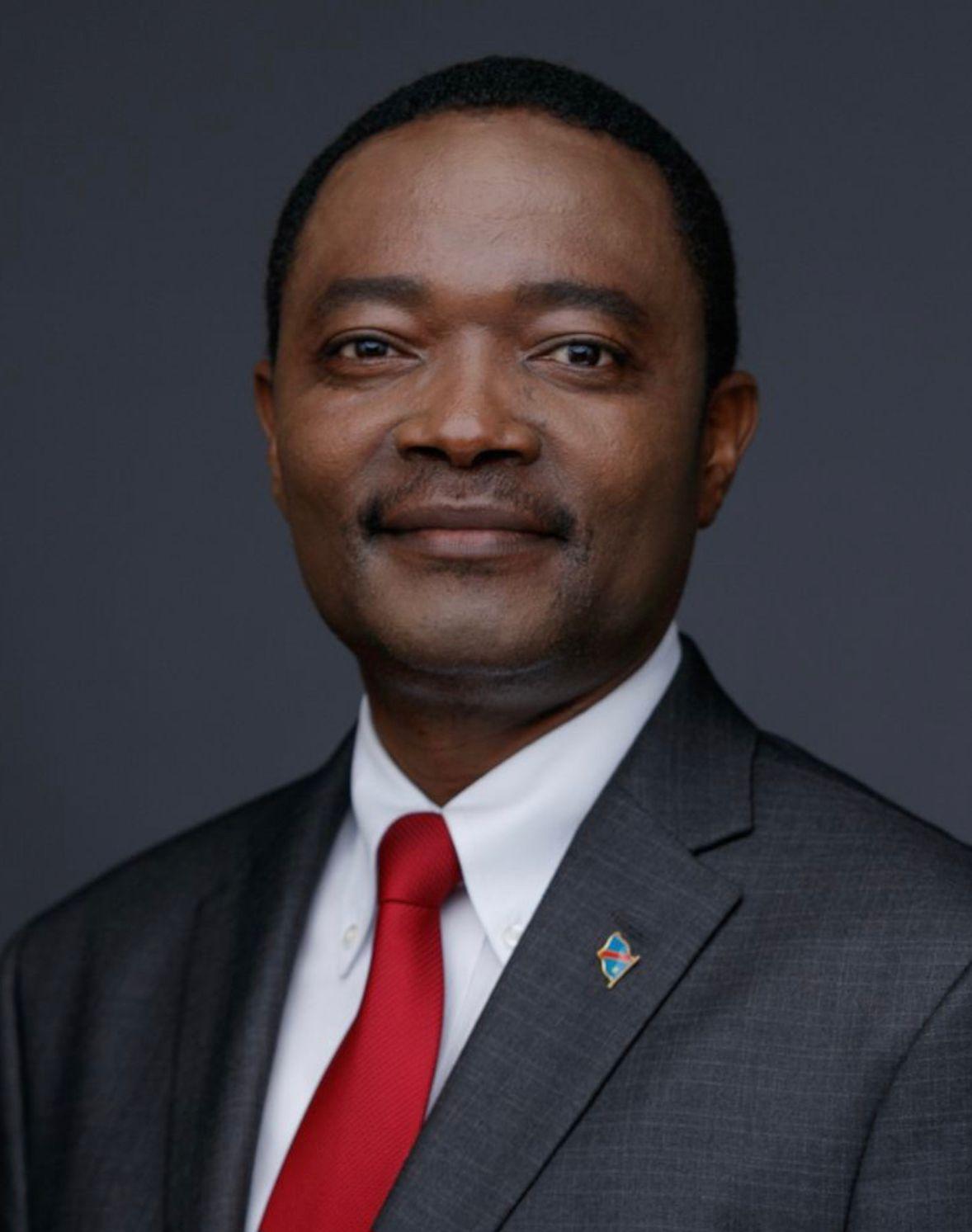Candidature déposée à la Présidence-RDC: Dr. Justin Mudekereza compte supprimer le parlement, les assemblées et gouvernements provinciaux pour instituer une conférence des lois non permanente et renforcer l’IGF pour le contrôle